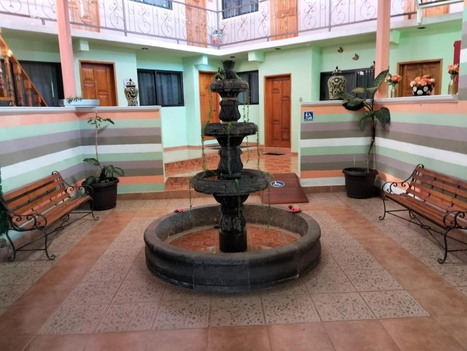 Hotel Tres Flores