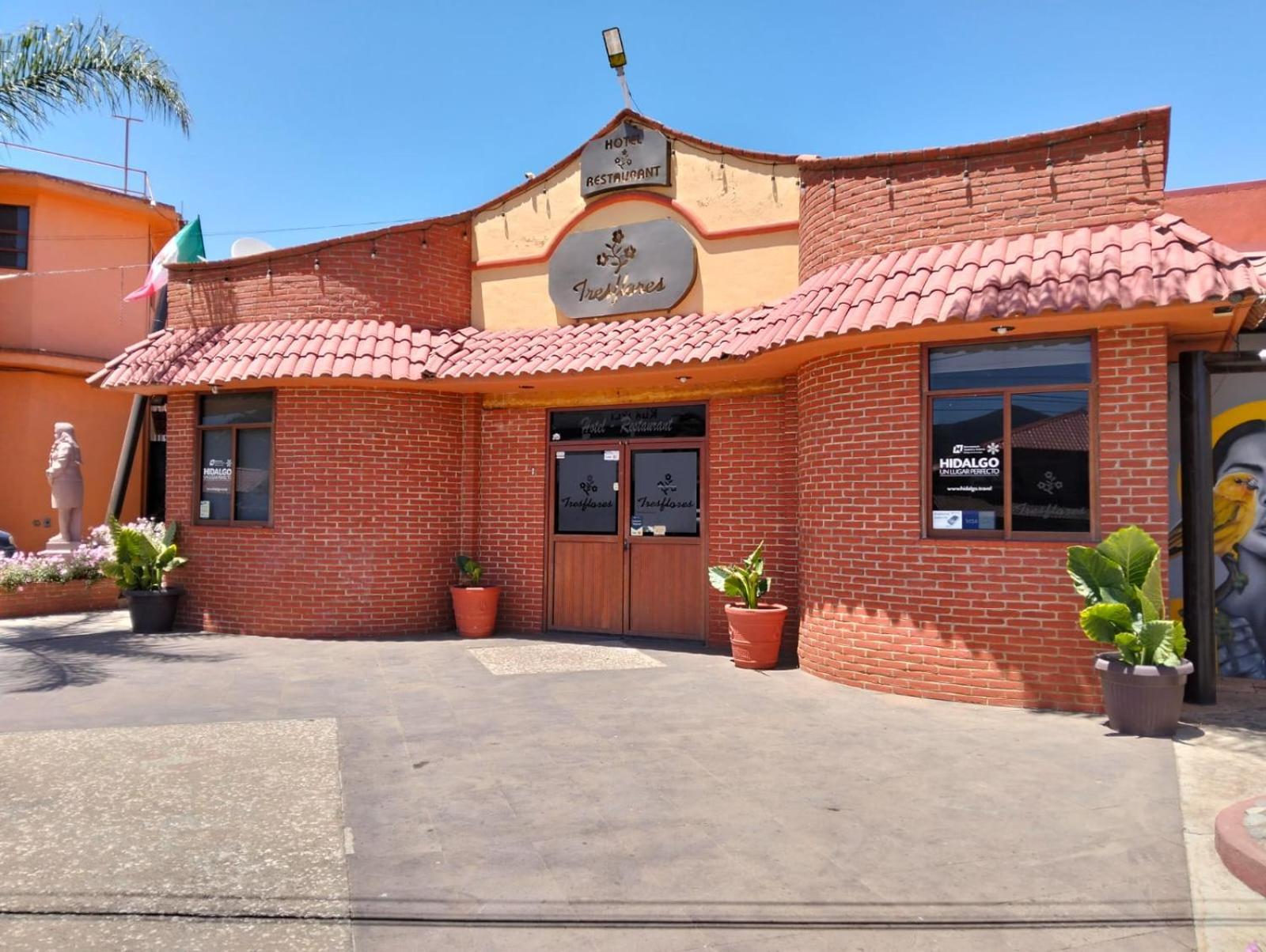 Hotel Tres Flores